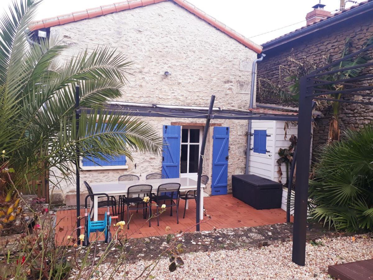 Proche Futuroscope - Maison De Campagne - La Petite Lucie Savigny-sous-Faye Exterior foto